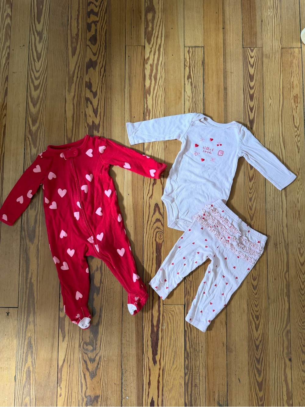 Carter’s Just One You Valentine Baby Girl 9M 3 Piece Bundle Hearts